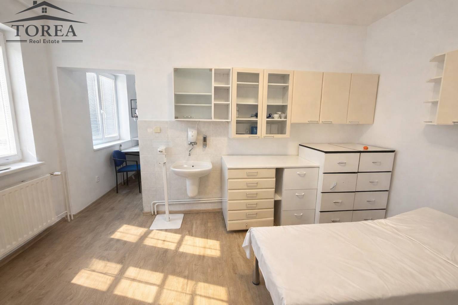 ChatGPT Image 4. 3. 2026, 12_57_04.png